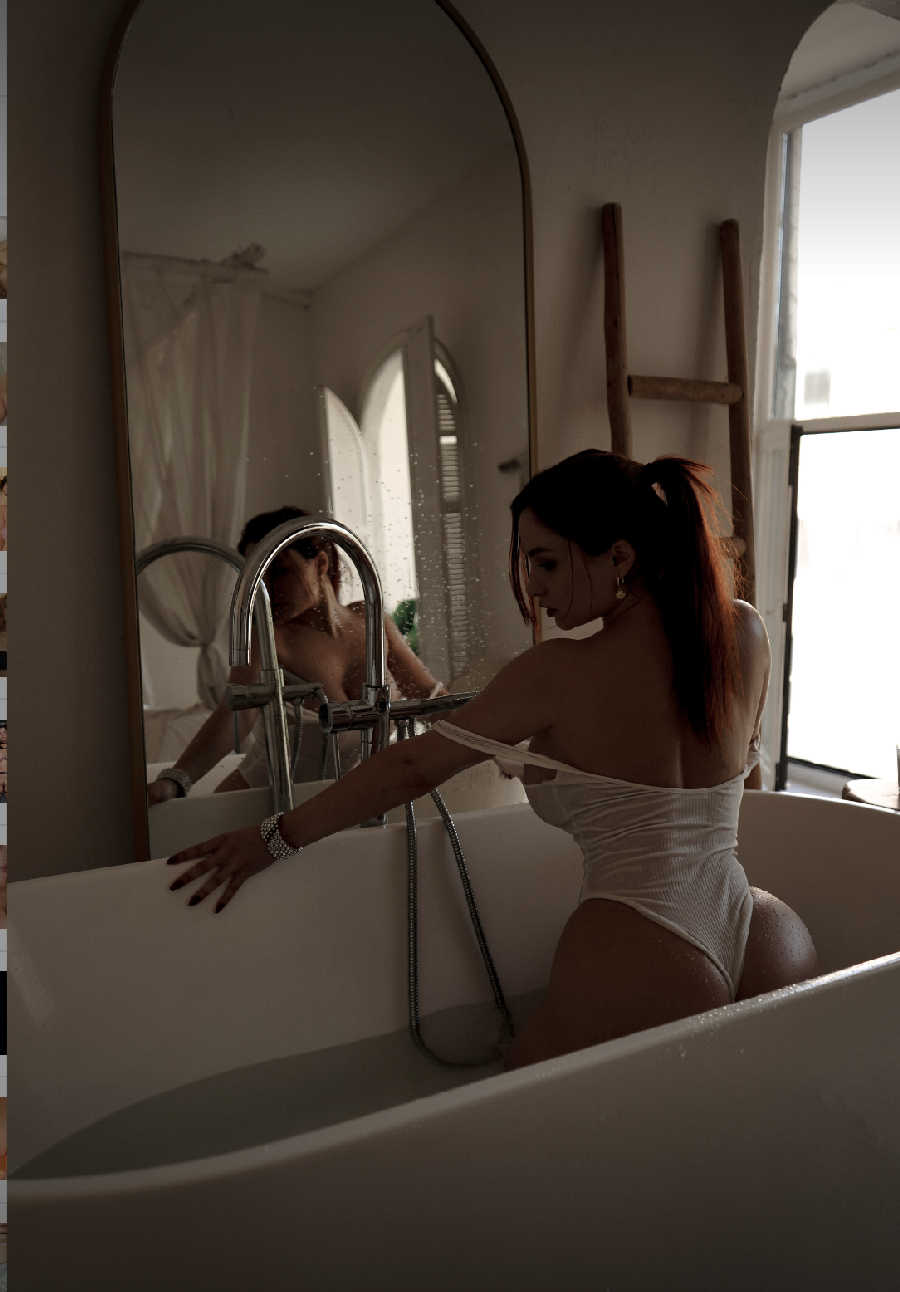 A playful frame from Miranda Faith nude — online in Conakry