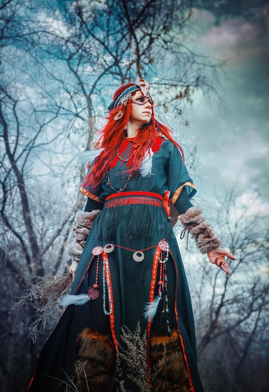 Take a pause and enjoy Girls in Slavic costumes — streaming from Conakry