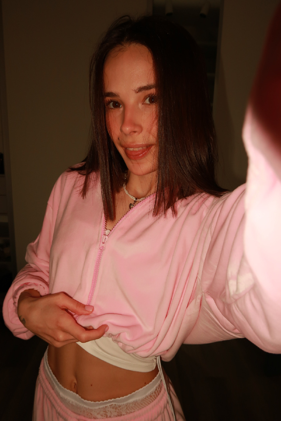 Tina brings the glow — live moments in Conakry